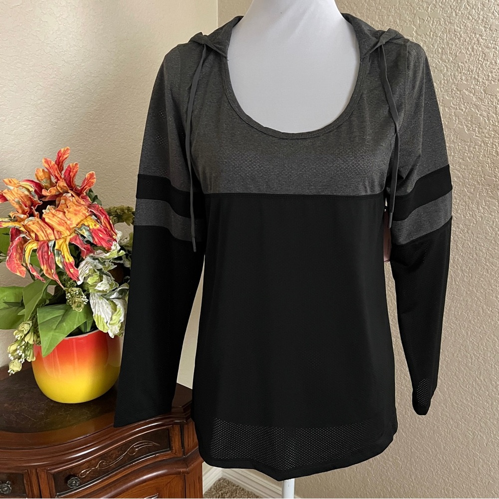 Athletic Collection Mesh Lightweight Hoodie Top